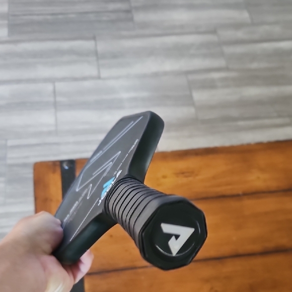 JOOLA Ben Johns Hyperion CFS Swift Pickleball Paddle 16mm - Picture 6 of 6